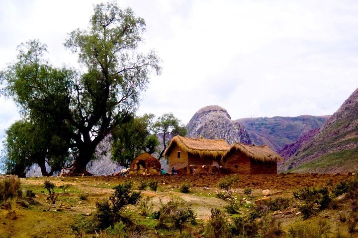 Aventura pelo Toro Toro National Park. 3 dias 2 noites. Guia de Espanhol