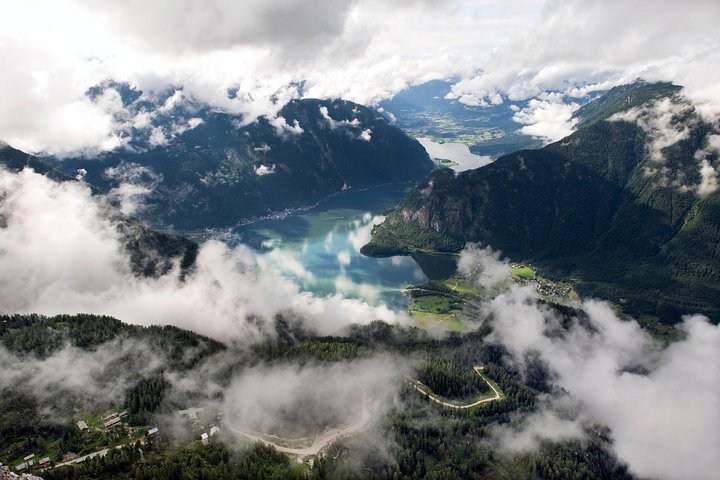 Hallstatt Guided Day Trip from Vienna With Skywalk Option