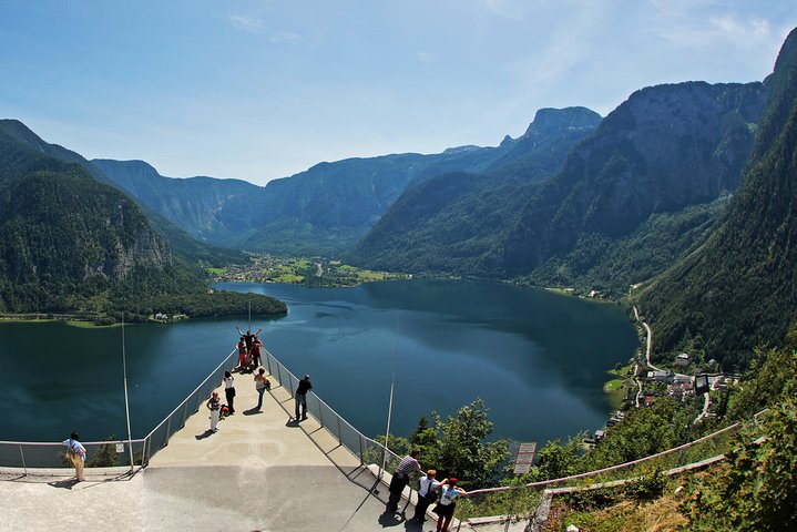 Hallstatt Guided Day Trip from Vienna With Skywalk Option