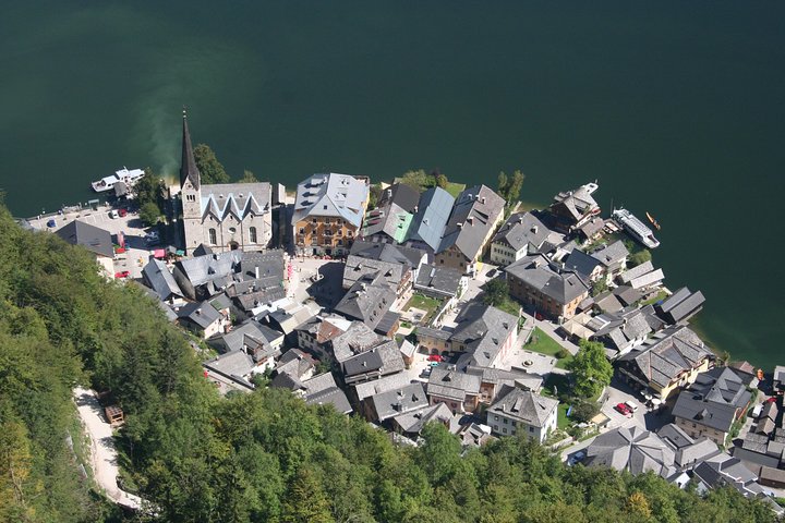 Hallstatt Guided Day Trip from Vienna With Skywalk Option