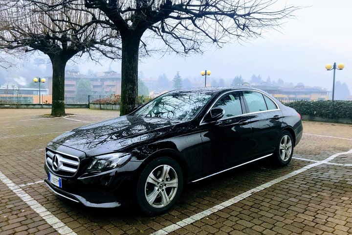 Traslado aeropuerto MALPENSA - MILANO - COCHE PRIVADO 1 - 3 pax