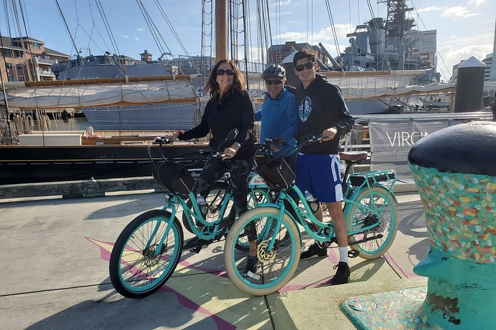 Tour de medio día de alquiler de bicicletas eléctricas en Norfolk