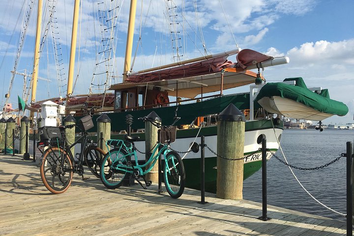 Tour de medio día de alquiler de bicicletas eléctricas en Norfolk