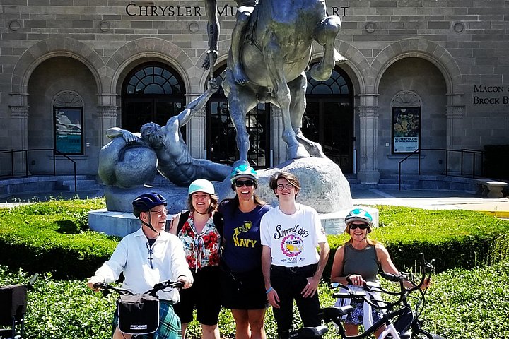 Tour de medio día de alquiler de bicicletas eléctricas en Norfolk