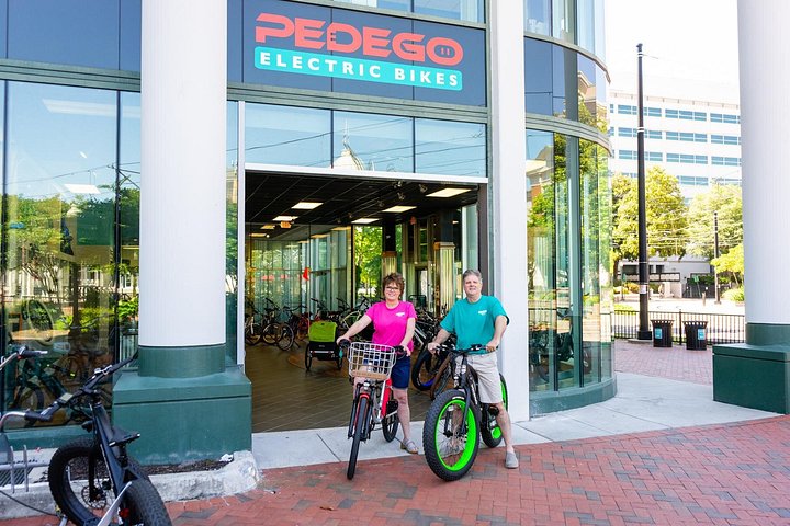 Tour de medio día de alquiler de bicicletas eléctricas en Norfolk