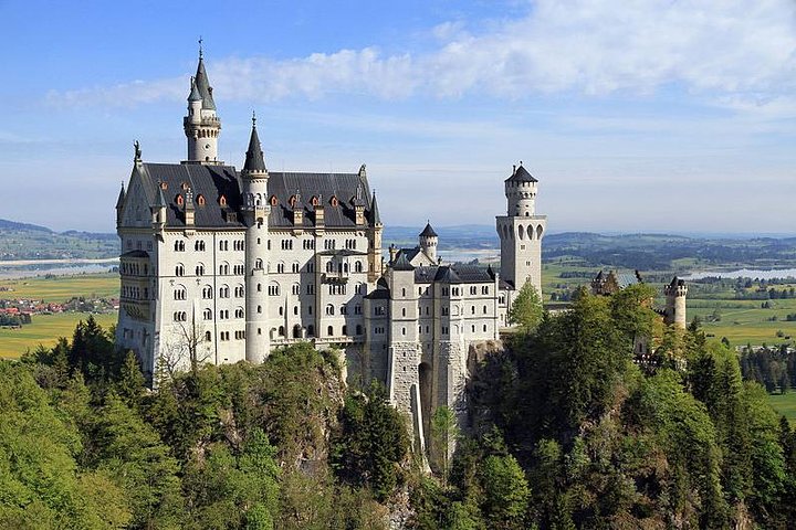 Ganztagestour zum Schloss Neuschwanstein inkl. Kutschfahrt und Führung