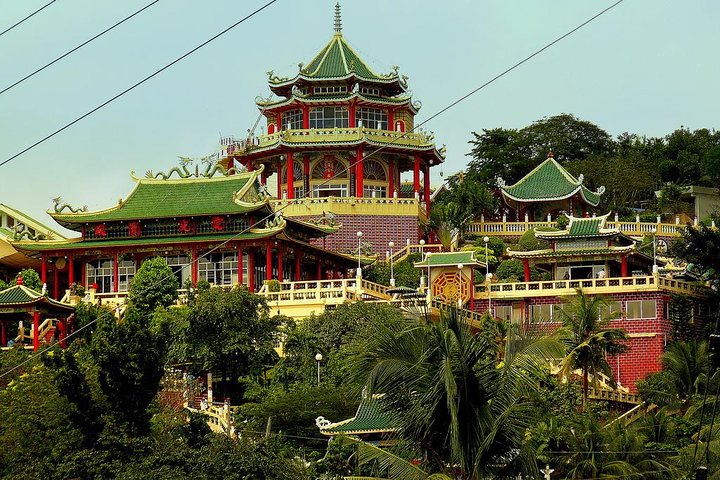 Visite privée de la ville de Cebu et de Lapu-Lapu avec des endroits en montée et déjeuner à la Maison de Lechon