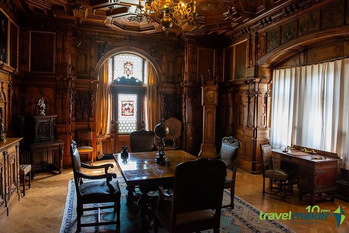 Small-Group Day Trip to Dracula's Castle, Brasov and Peles Castle