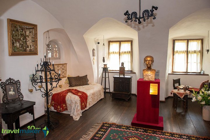 Small-Group Day Trip to Dracula's Castle, Brasov and Peles Castle