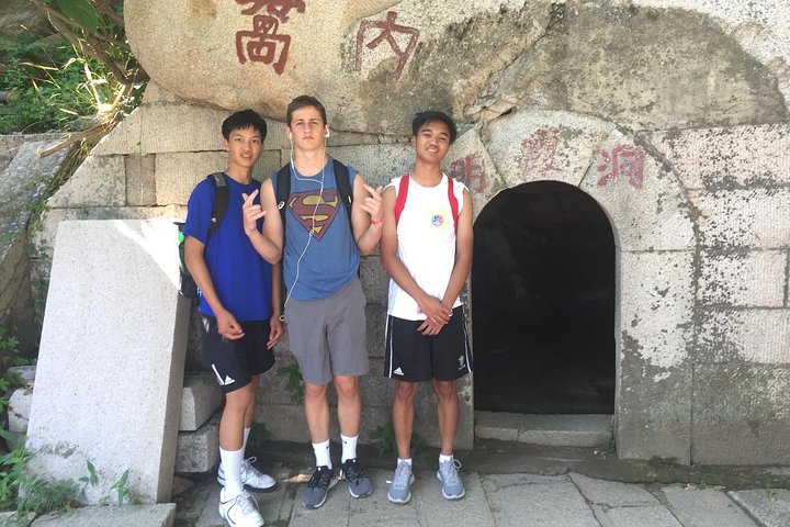 Private Qingdao Laoshan-Tagestour mit Mittagessen und Hin- und Rückfahrt mit der Seilbahn