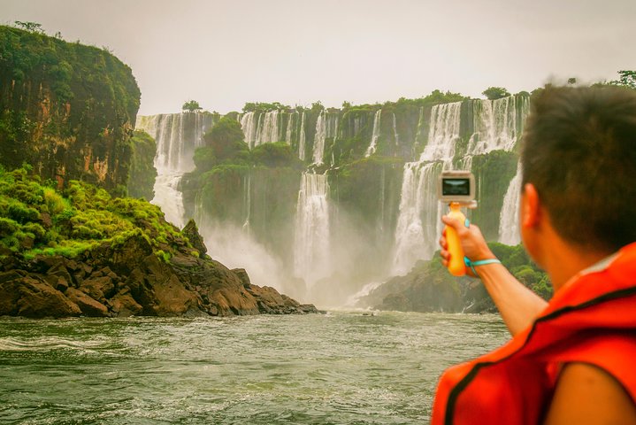 Iguazu Falls Tour, boottocht, trein en Safari Truck