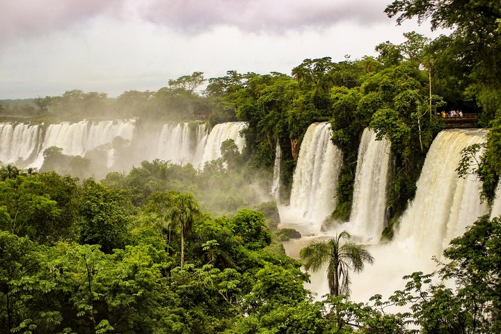 Iguazu Falls Tour, boottocht, trein en Safari Truck