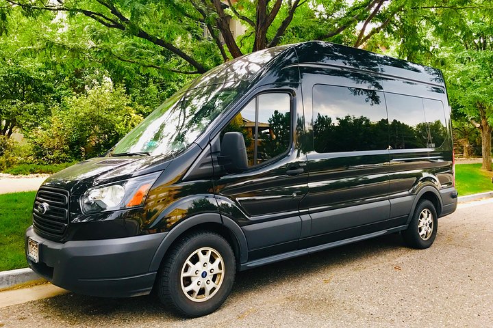 Private Car Service from Vail or Beaver Creek to Denver Int'l Airport (DEN)