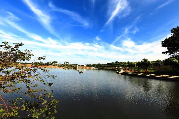 ツアーガイドと車:Tianluokeng TulouとYunshuiyao Villageへのプライベートデイツアー
