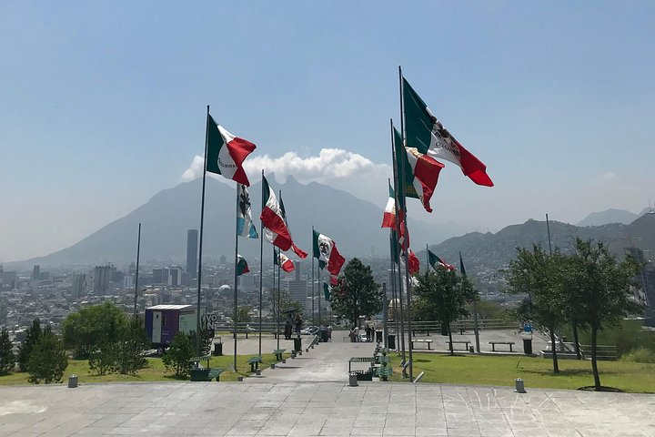 Private English Monterrey City with a Local Guide