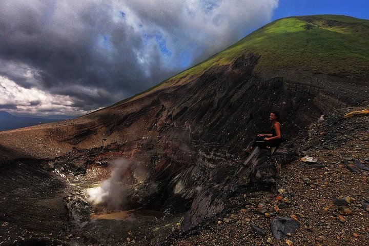 Trekking privado Sulawesi Monte Mahawu y Lokon desde Manado