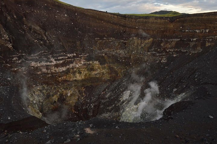 Trekking privado Sulawesi Monte Mahawu y Lokon desde Manado