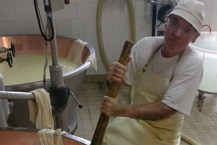 Tour Laticínios Parmigiano Reggiano e Presunto de Parma