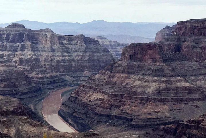 Passeio de Dia em Grupo Pequeno pelo West Skywalk do Grand Canyon a partir de Laughlin, NV
