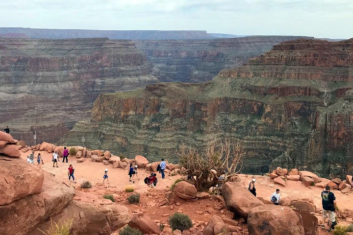 Passeio de Dia em Grupo Pequeno pelo West Skywalk do Grand Canyon a partir de Laughlin, NV