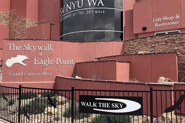 Passeio de Dia em Grupo Pequeno pelo West Skywalk do Grand Canyon a partir de Laughlin, NV