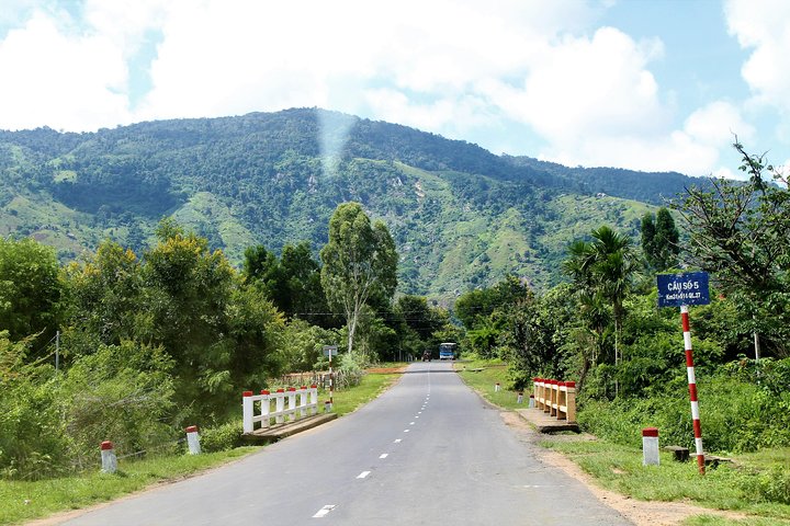 Easy Riders Buon Ma Thuot - Visite quotidienne.