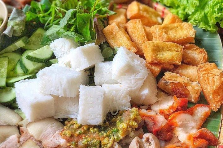 Tour in scooter e street food nella città di Buon Ma Thuot.