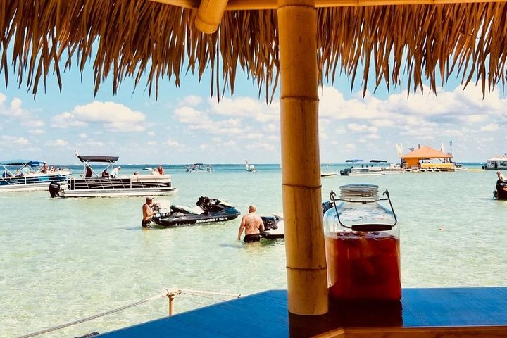 Original Cruisin' Tikis 3h Crab Island Sandbar Adventure (em inglês)