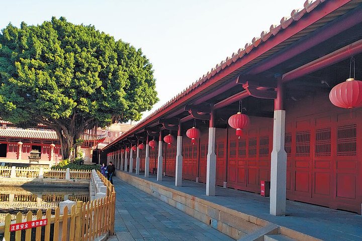 Quanzhou privat tilpasset dagstur: Top attraktioner med frokost