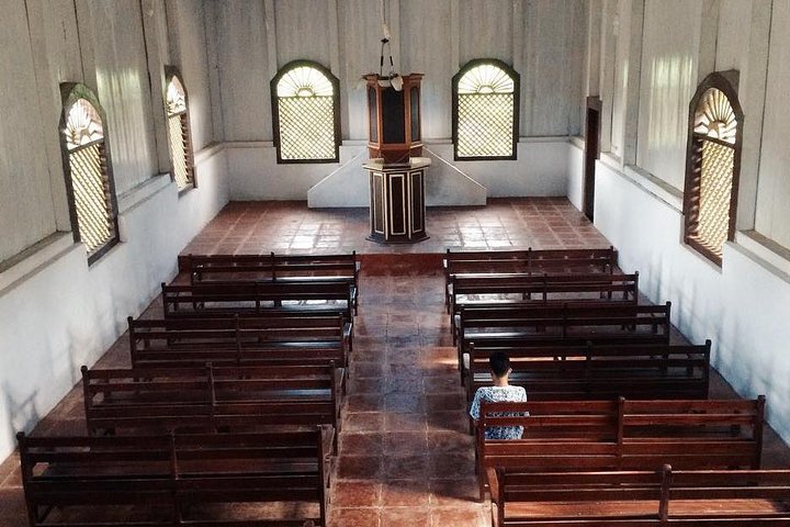 Tour privato personalizzato di un'intera giornata di Ambon con autista che parla inglese
