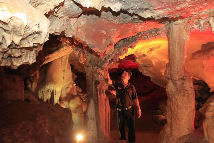 Avventura al Lago Yojoa: cascate, grotte ed esperienza con il cioccolato