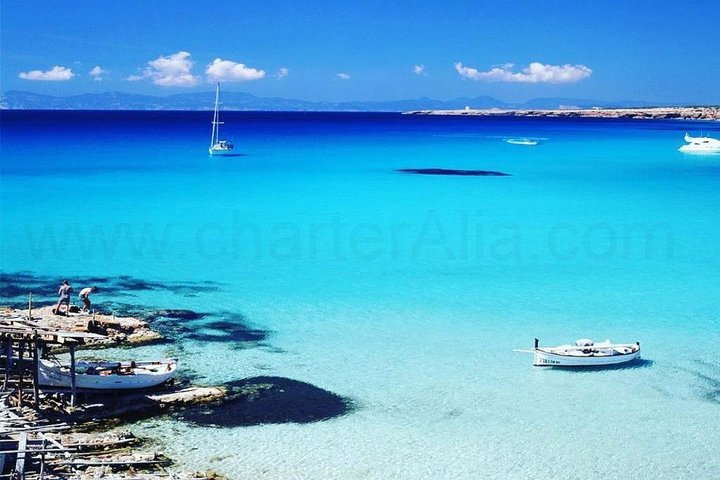 Escursione di un giorno intero al catamarano privato Platja de Migjorn