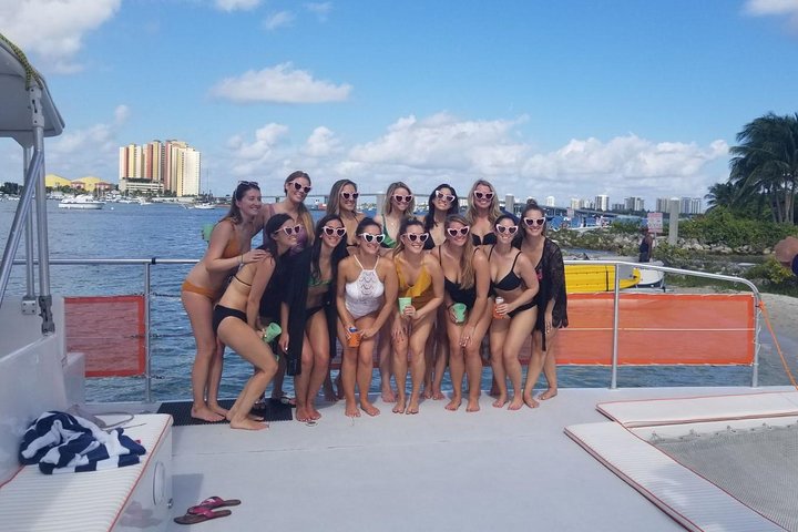 Schilderachtige Hakuna Matata zonsondergang cruise in West Palm Beach