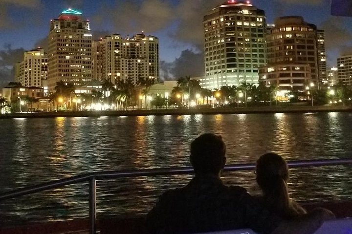 Schilderachtige Hakuna Matata zonsondergang cruise in West Palm Beach