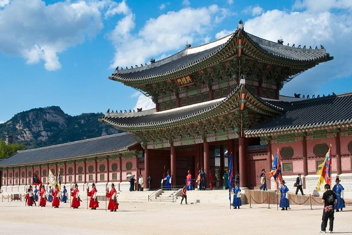 Excursion d'une journée au Palais royal et à Séoul en petit groupe (ramassage)