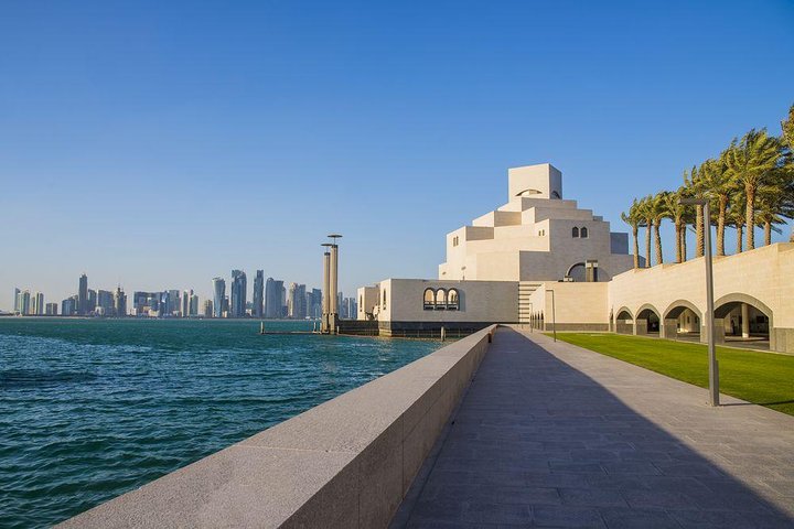 Doha: Guided City Tour With All Attractions, Pickup/Drop-Off