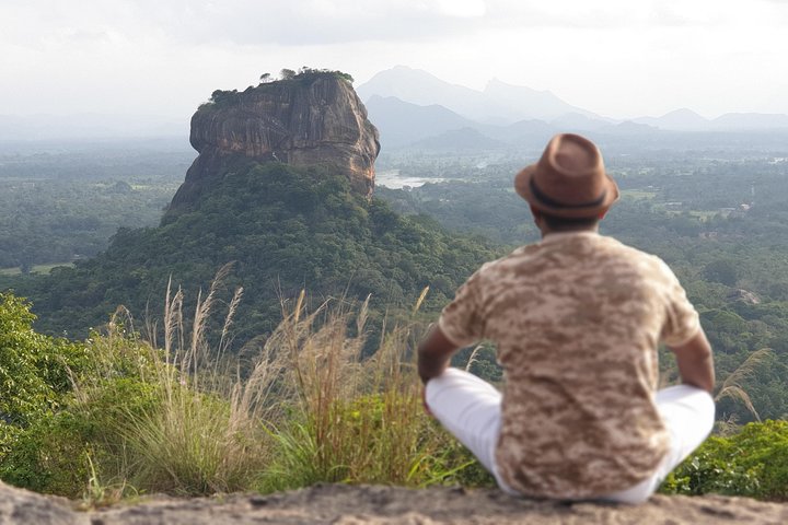 Tour di 8 giorni in Sri Lanka con autista privato e alloggi