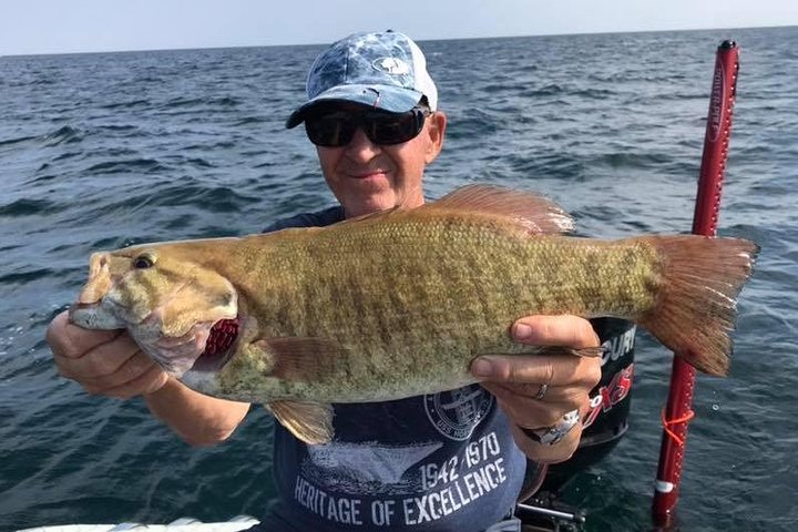 Private Lake Erie Smallmouth Bass Fishing Charters
