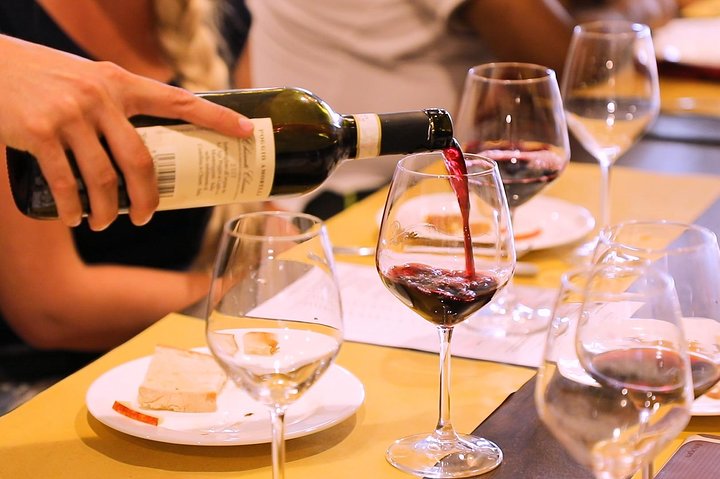 San Gimignano, Siena, Monteriggioni : Tour totalmente acompañado, almuerzo y cata de vinos