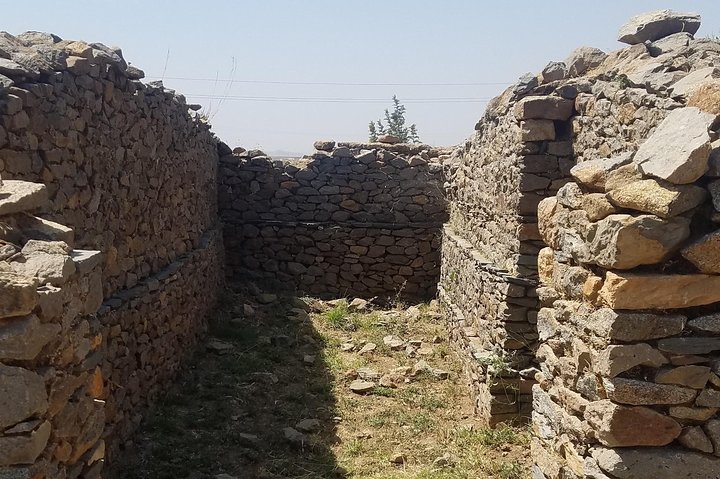 Axum: obeliscos altos e esculpidos, relíquias do antigo Reino de Aksum.
