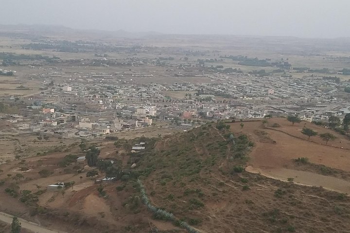 Axum: obeliscos altos e esculpidos, relíquias do antigo Reino de Aksum.
