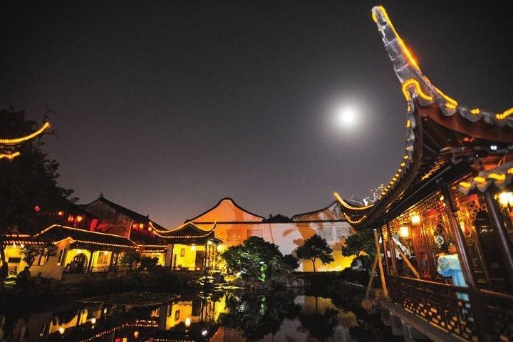 Private Suzhou Night Tour: Meister des Netzgartens, alter Kanal mit Abendessen