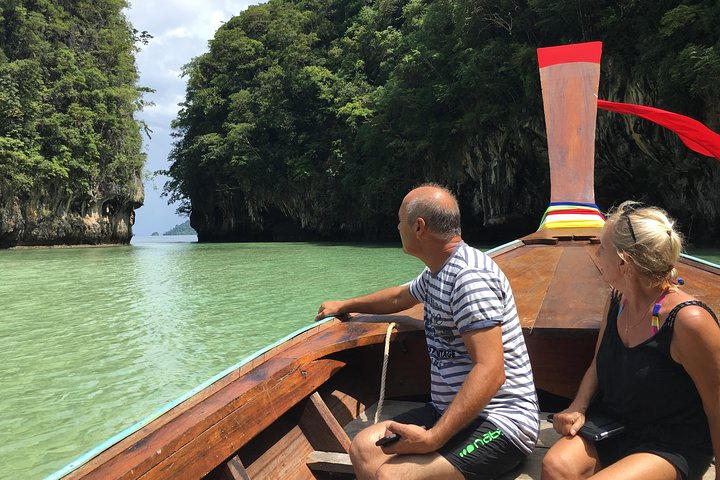 Krabi Hong Island Tour: barco privado de cauda longa