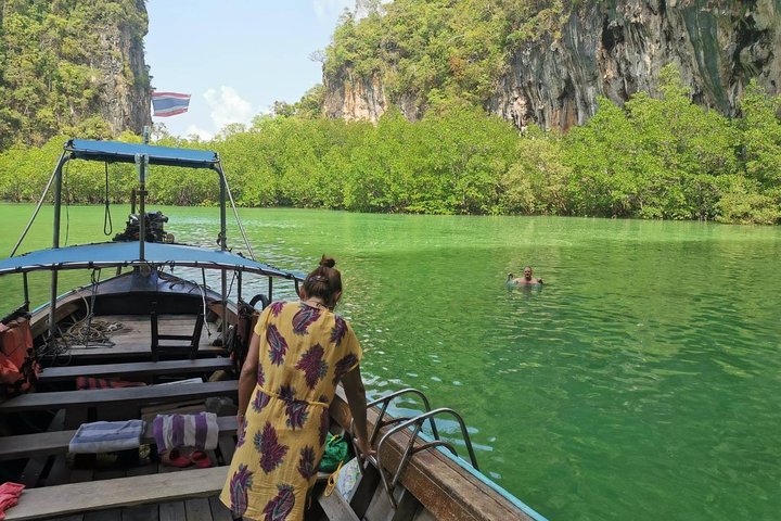 Krabi Hong Island Tour: barco privado de cauda longa