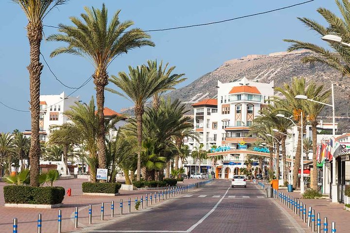 Traslado privado de Agadir desde Mirleft al aeropuerto de Agadir (AGA)