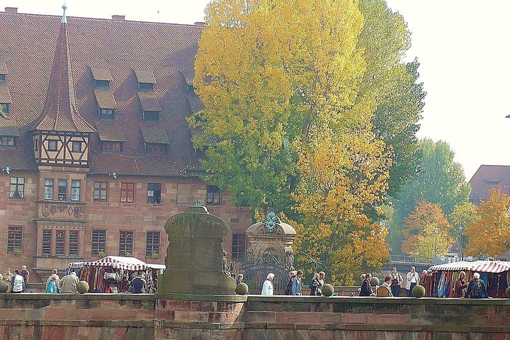 Tour della città vecchia di Norimberga e dei campi da rally nazisti con pausa pranzo