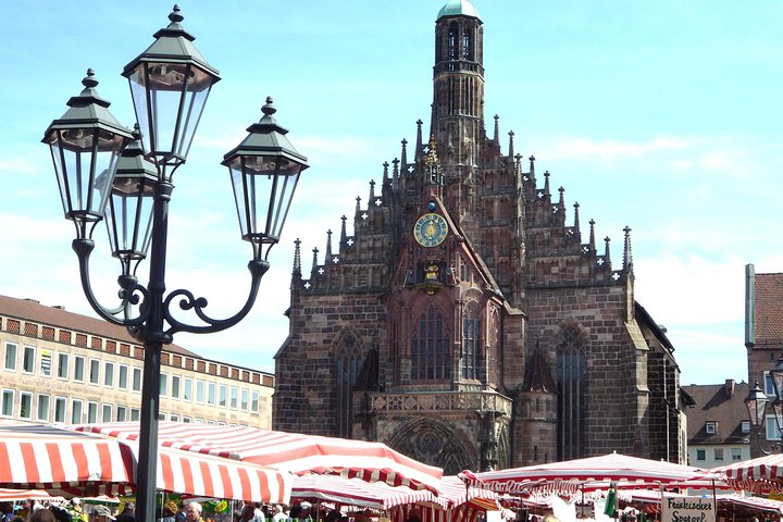 Tour della città vecchia di Norimberga e dei campi da rally nazisti con pausa pranzo