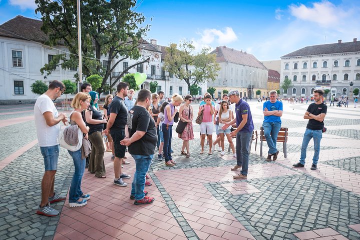 Transfer Sibiu - Timisoara, Besichtigung der Burg Corvins und Stadtrundfahrt in Timisoara