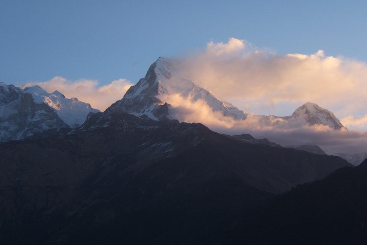 Tour privado de trekking por el circuito de Annapurna de 8 días