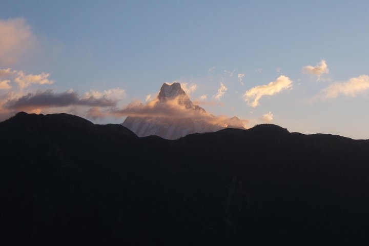 Tour privado de trekking por el circuito de Annapurna de 8 días
